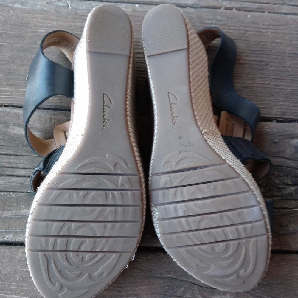 Clarks Artisan Women’s Sandals Size 10 M Black Lea - Picture 9 of 9